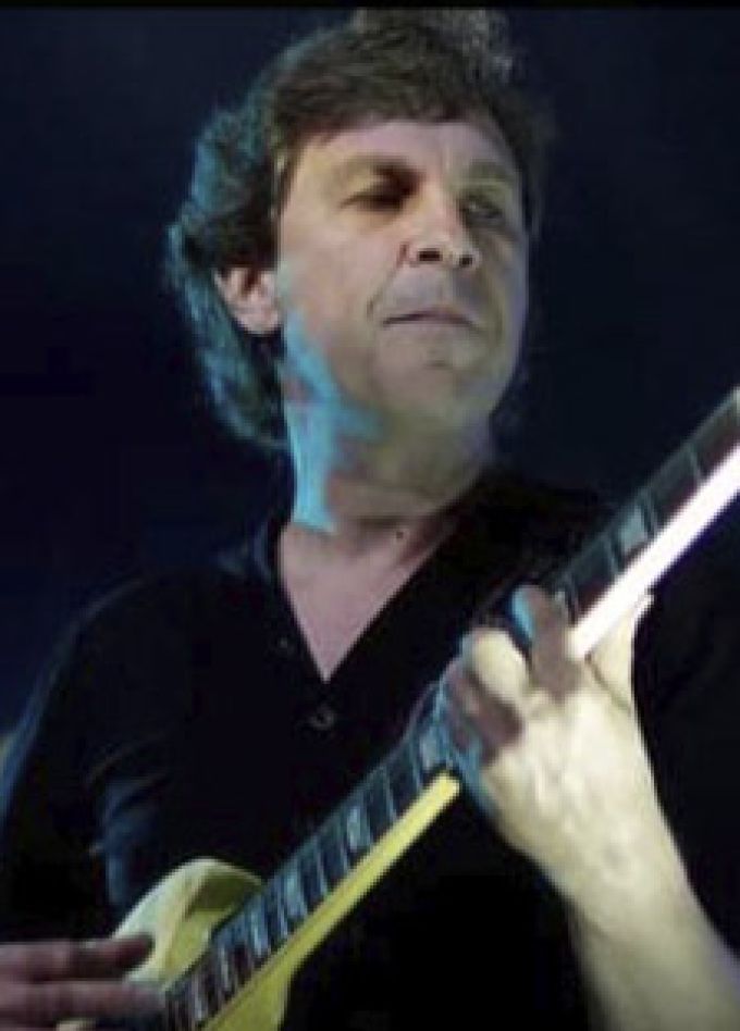Carlos Santana