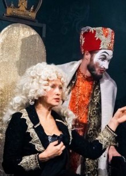 Стакан воды, или Заговор по-английски