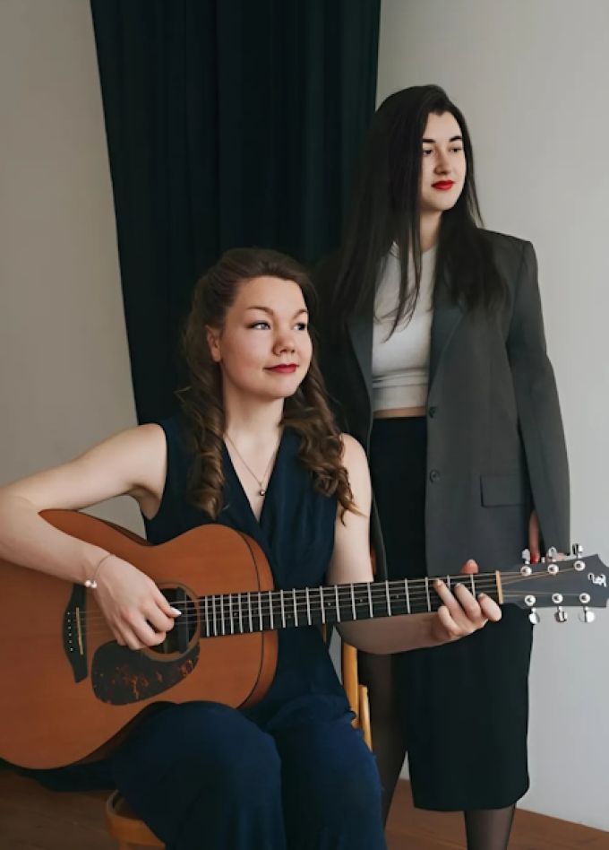 Acoustic night: Олеся Максакова и Александра Волкодав