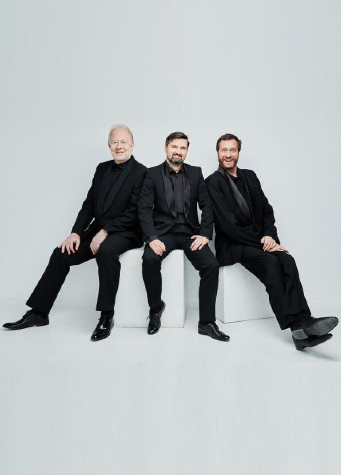 Три русских баса