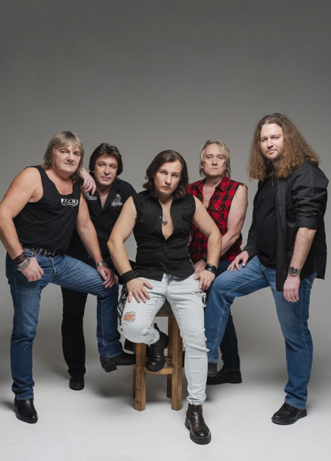 Art Cover Band
