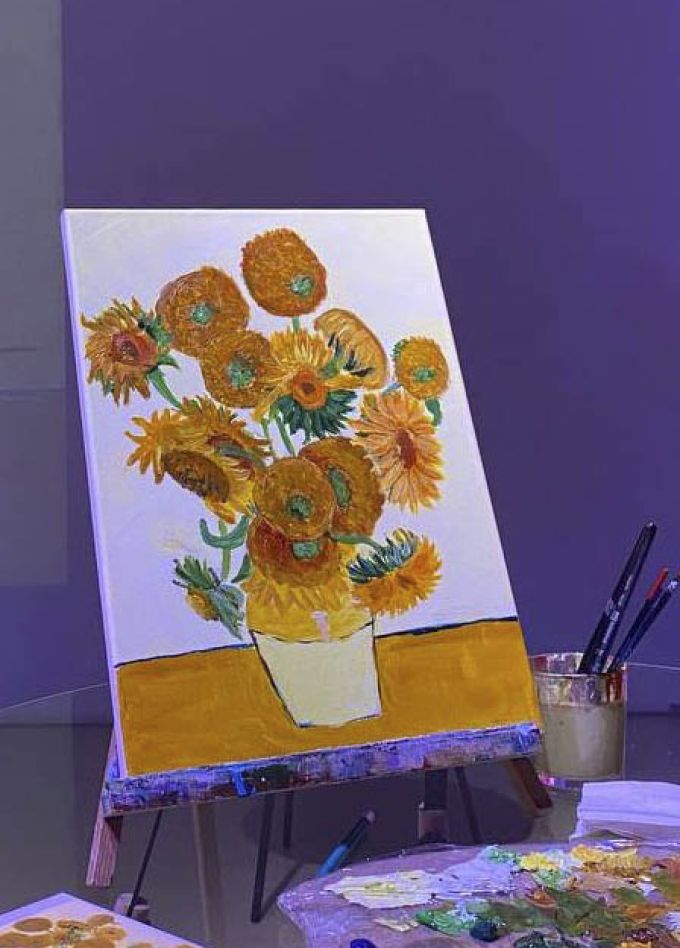 Мастер-класс по живописи «Подсолнухи» + Мультимедийная выставка «Ван Гог. Ожившие полотна»