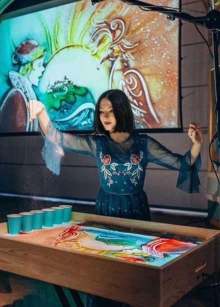 Евгений Онегин. Роман с песочной анимацией