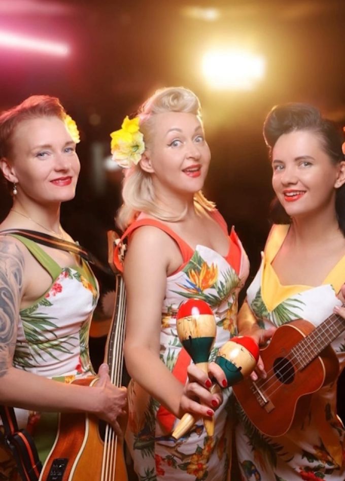 Ukulele Ladies