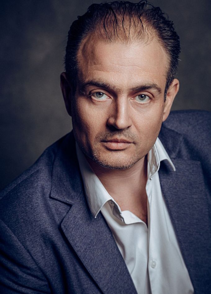 Антон Алипов