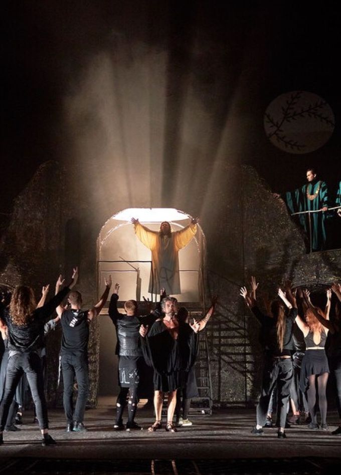 Иисус Христос - суперзвезда. 35 лет на сцене театра