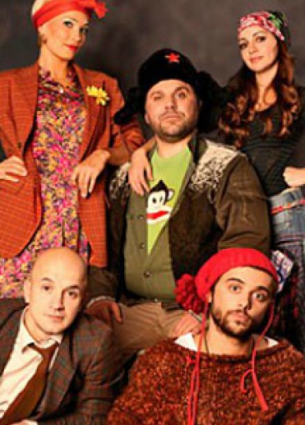 «Всюду жизнь!» Спектакль без слов Егора Дружинина