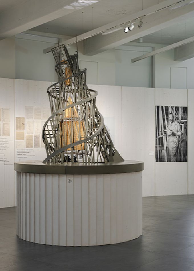 Выставка «Татлин. Конструкция мира»