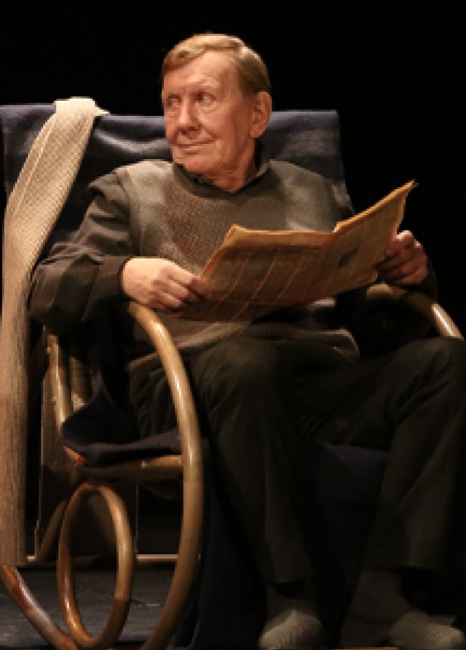 Похороните меня за плинтусом