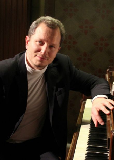 Юрий Мартынов