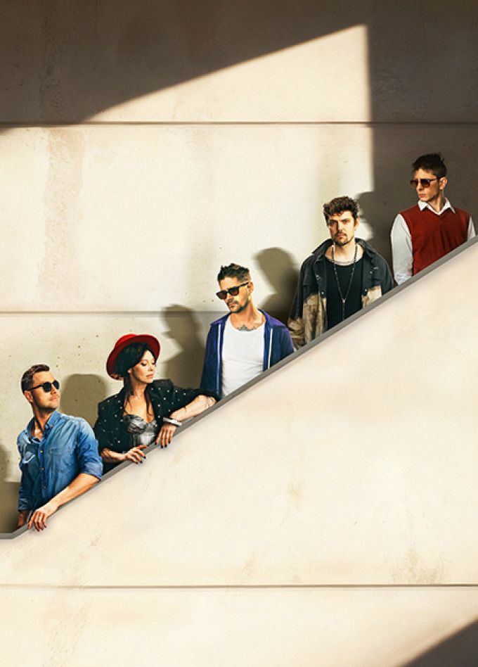 Танцевальный сектор Альфа-Банк. The Hatters - 10 лет. Большие Шоу