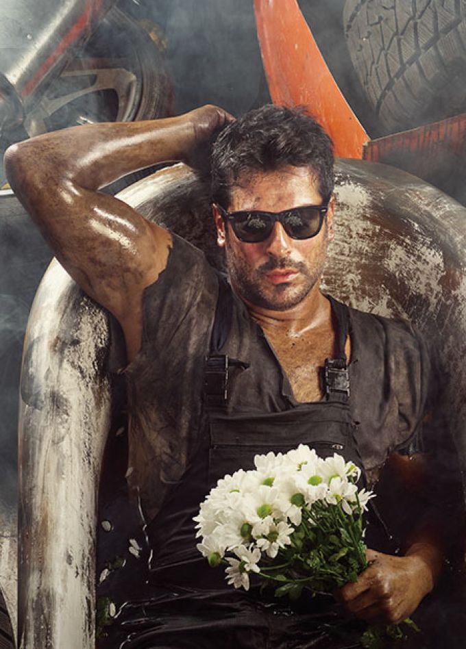 Моноспектакль Бурака Озчивита