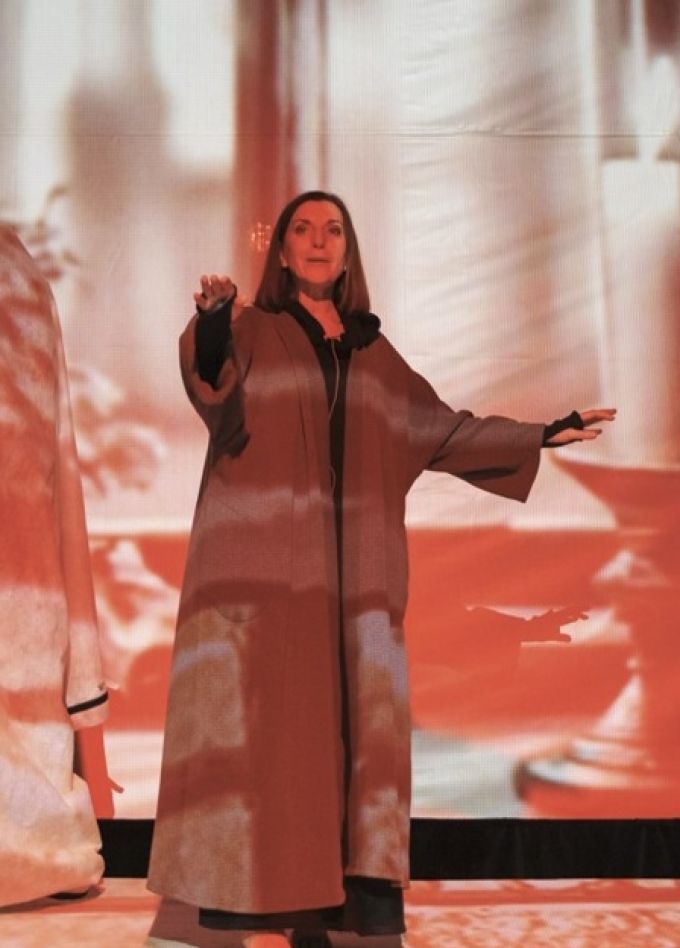 Здесь был человек