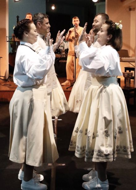 Родные песни