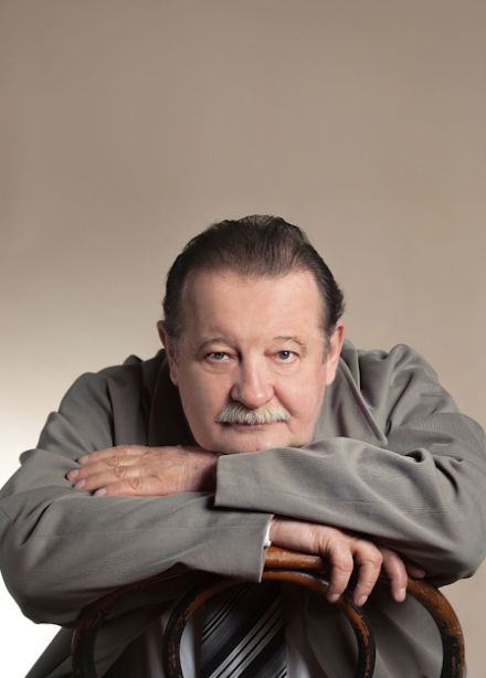 Старший сын