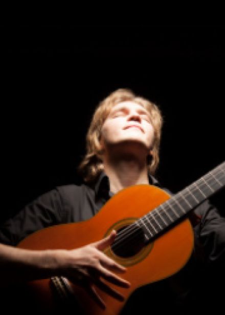 Роман Зорькин